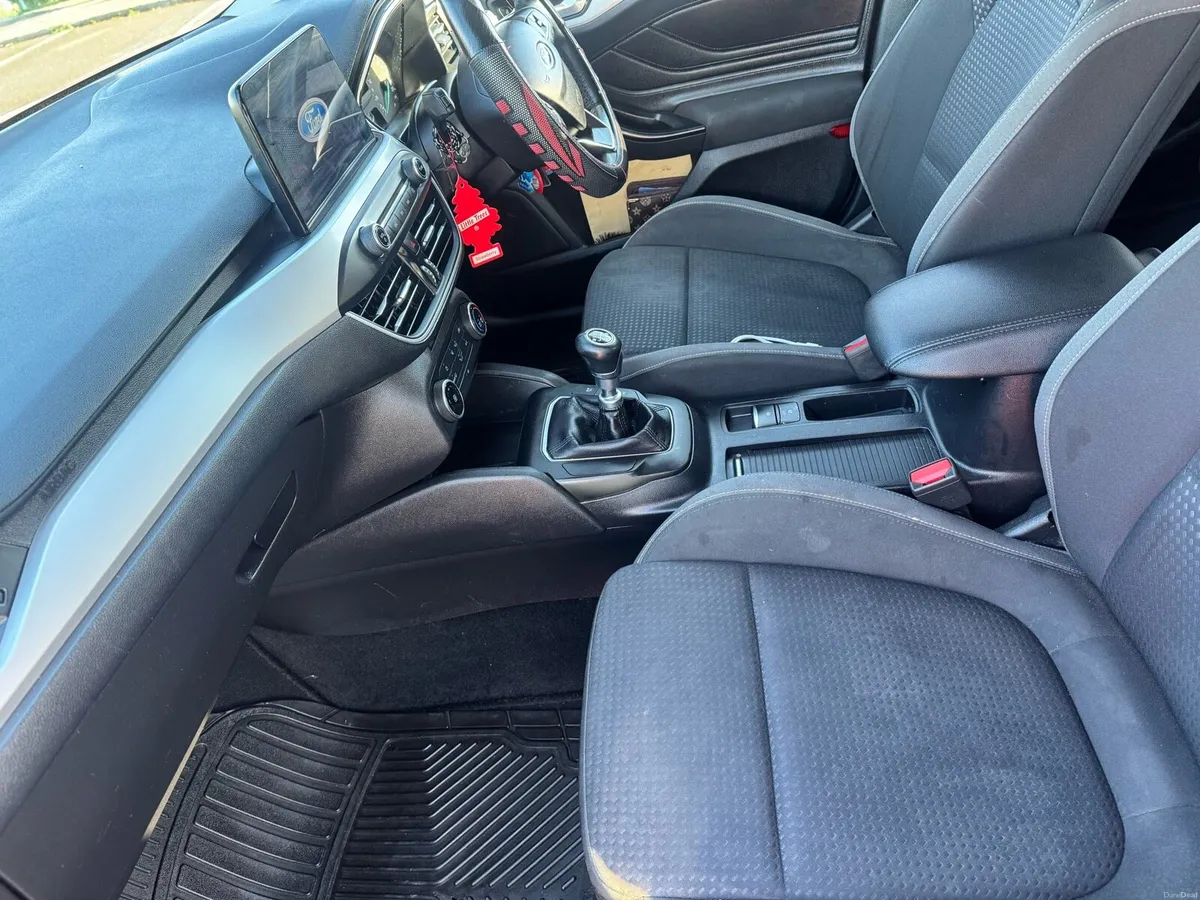 2020 Ford focus - Image 6