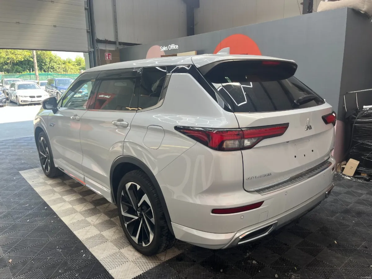 Mitsubishi Outlander 2022 MITSUBISHI OUTLANDER PHE - Image 4