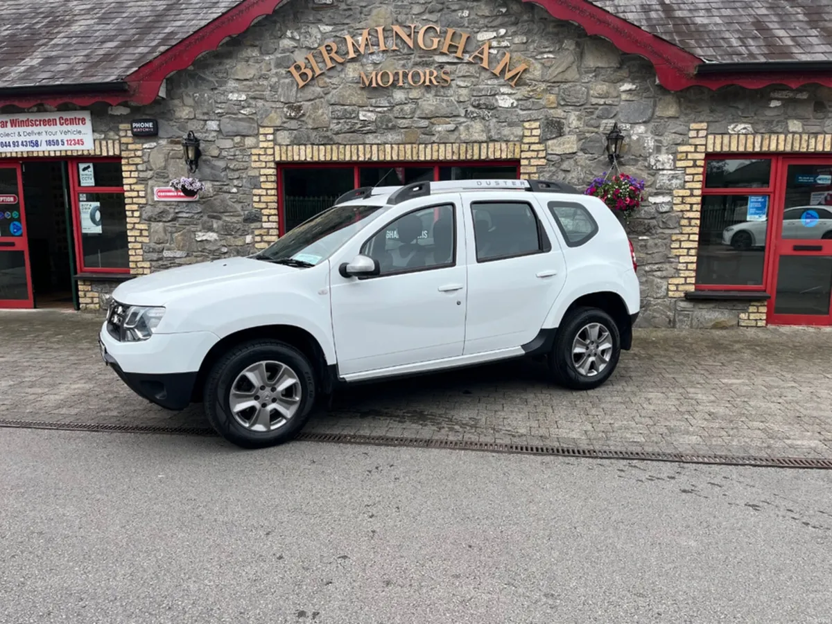 Dacia Duster SIGNATURE 1.5 DCI 110 4 4DR - Image 5