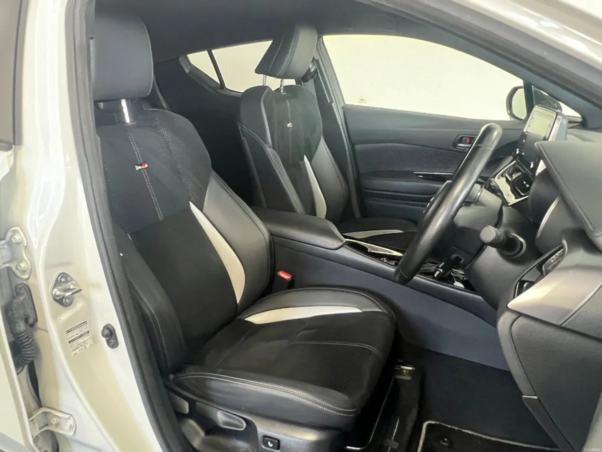 Toyota C-HR *TOYOTA C-HR* *GR-LINE* *REVERSE CAMER - Image 6