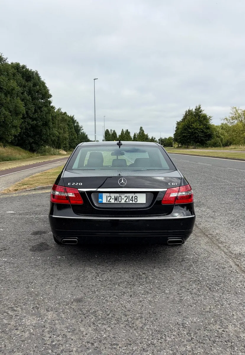 Mercedes E220 CDI 2012 - Image 4