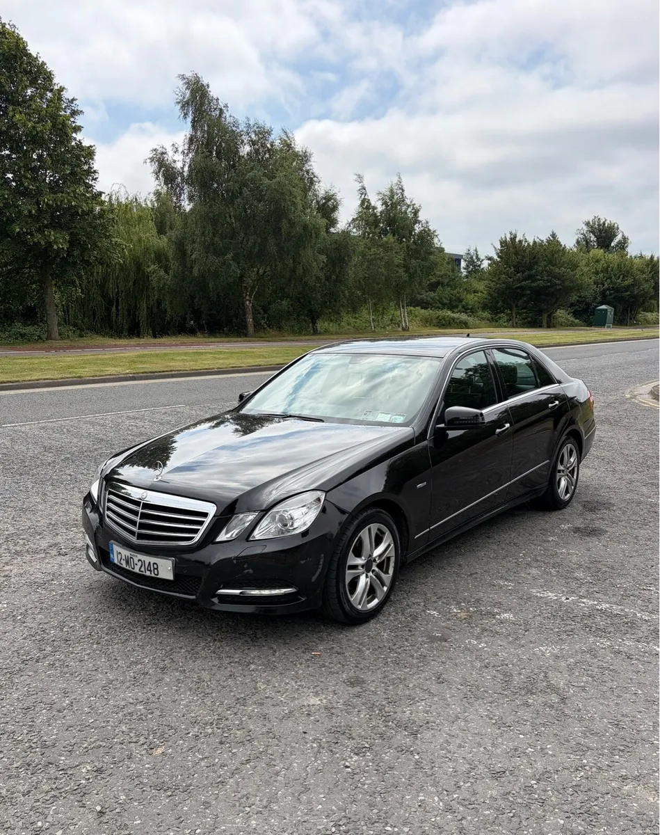 Mercedes E220 CDI 2012 - Image 2