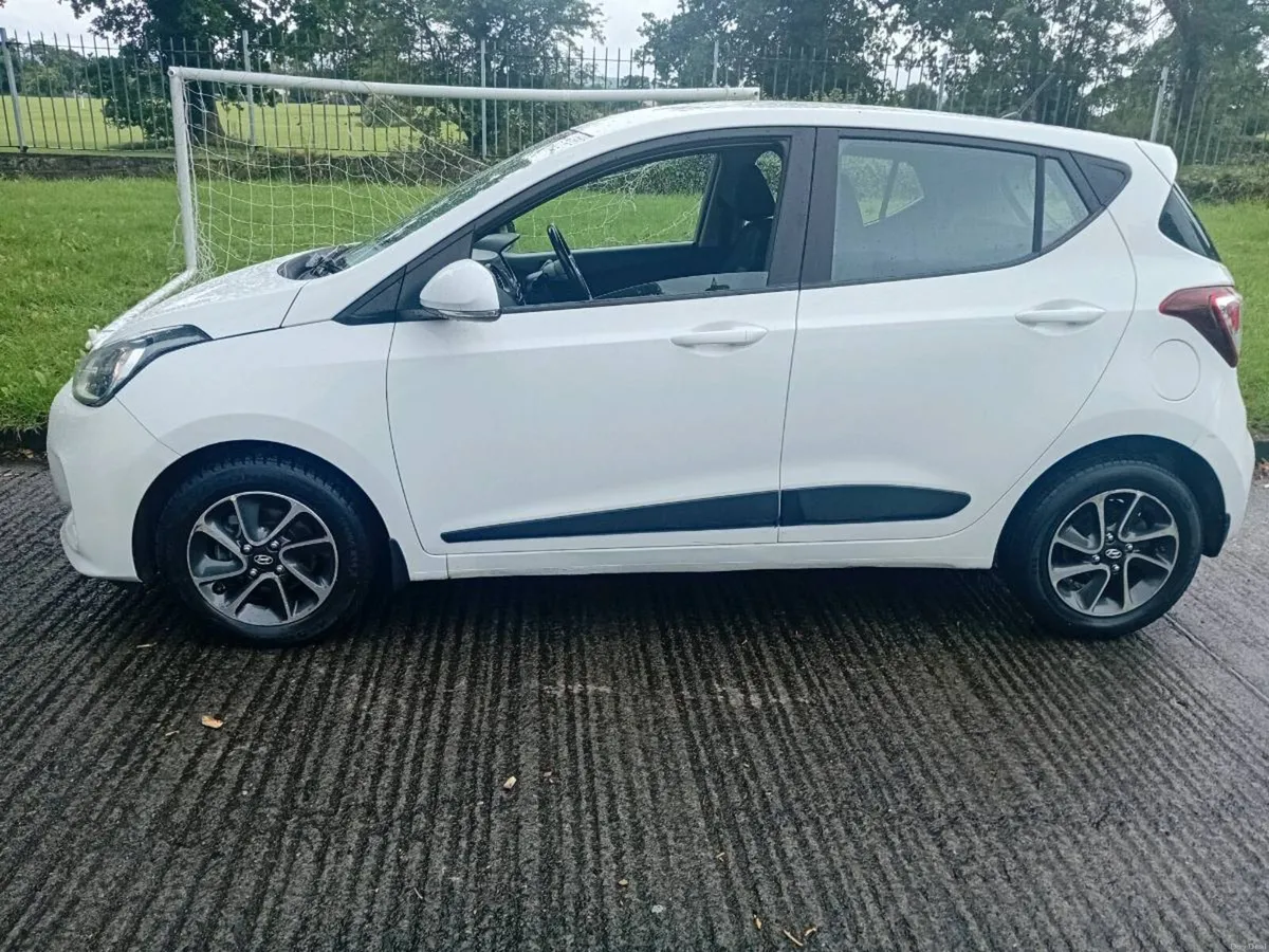 Hyundai i10 - Image 2
