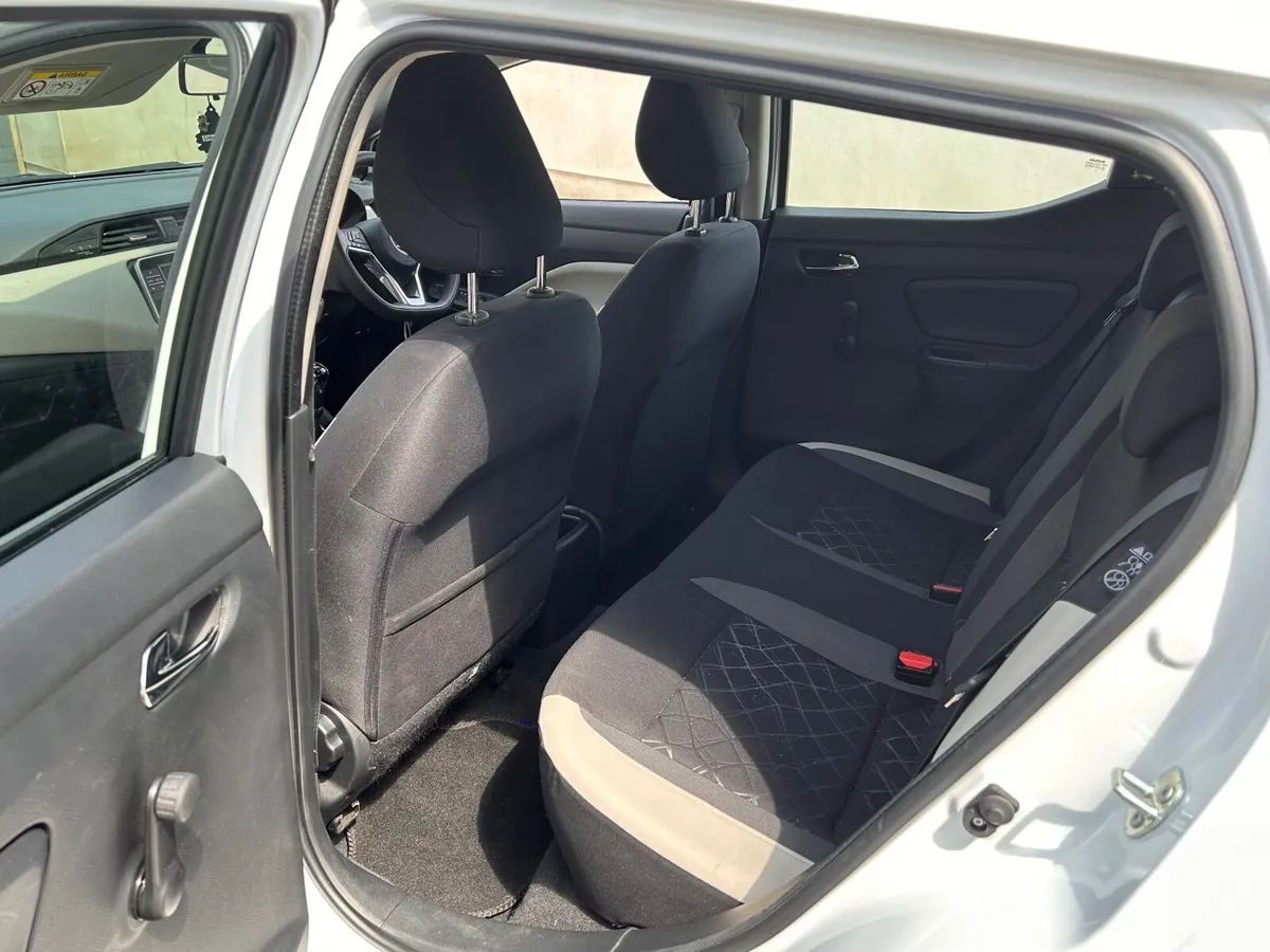 Nissan Micra 2018 - Image 4