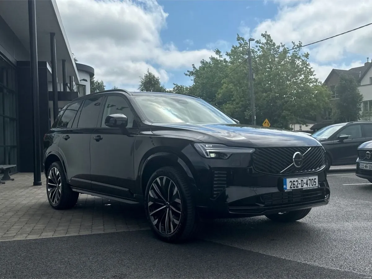 Volvo XC90 XC90 T8 Ultra AWD PHEV--Front Seat Mass - Image 2