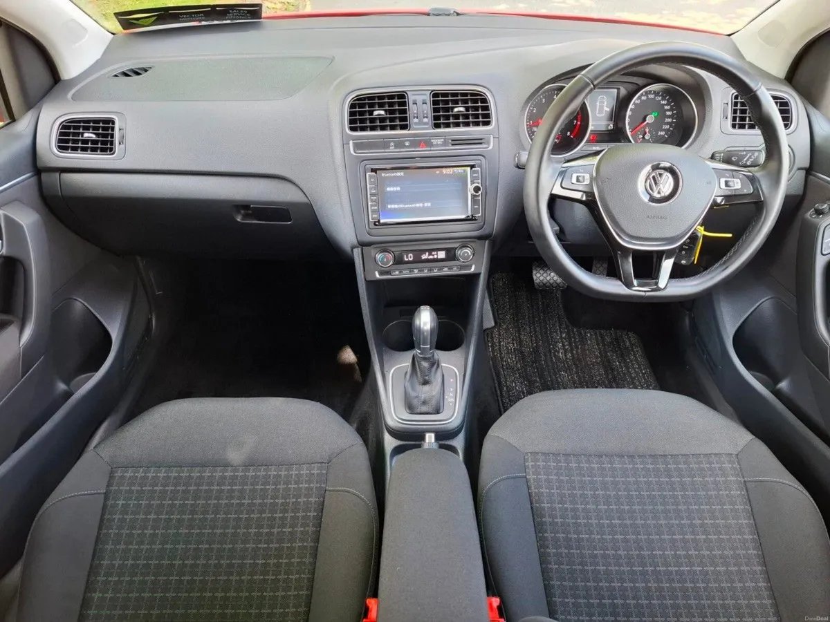Volkswagen Polo COMFORTLINE 1.2 PETROL AUTO 5DR NE - Image 3