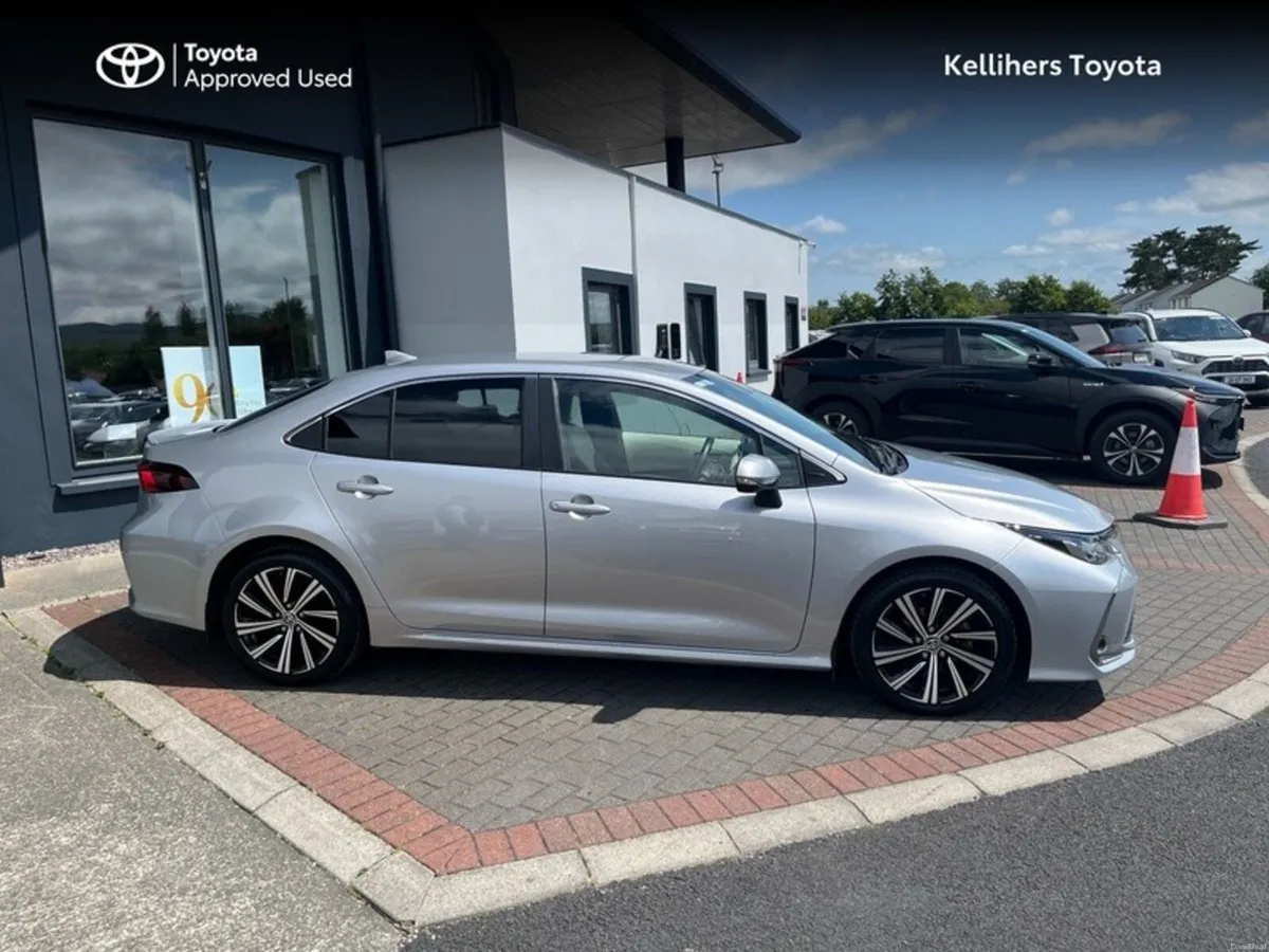 Toyota Corolla HYBRID LUNA SP SPORT 4DR - Image 3