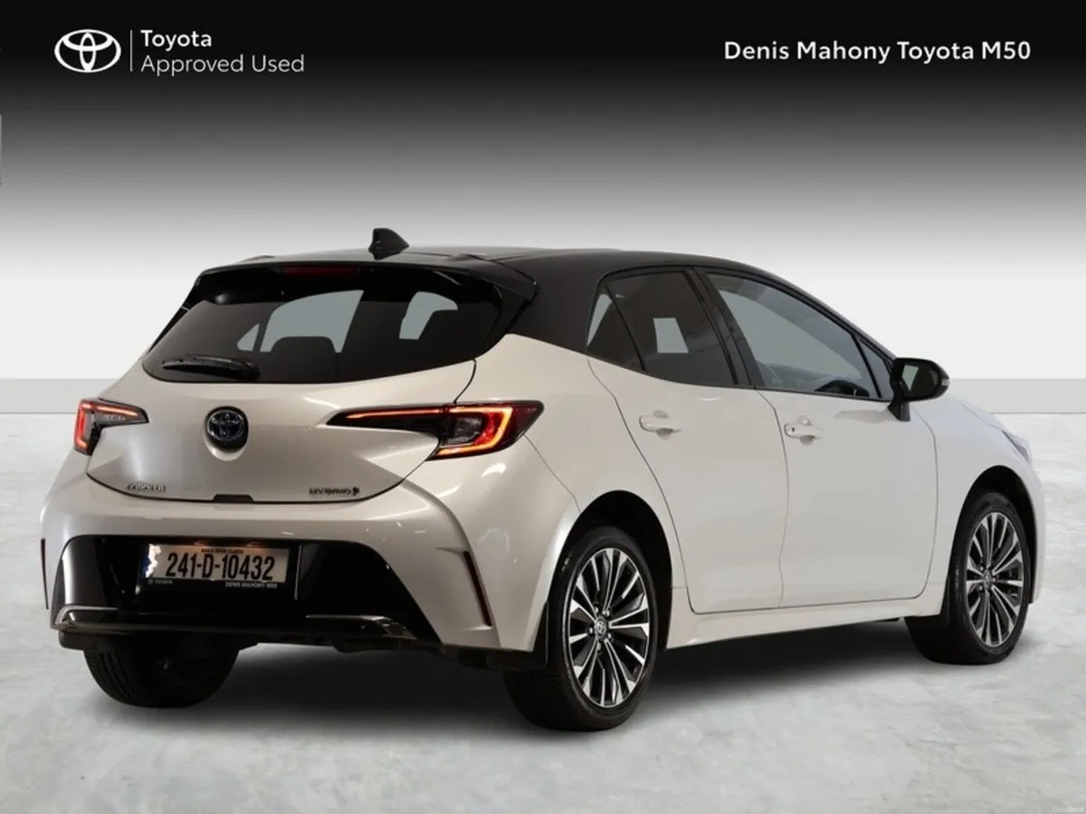 Toyota Corolla Luna Sport Hybrid Hatchback - Image 2