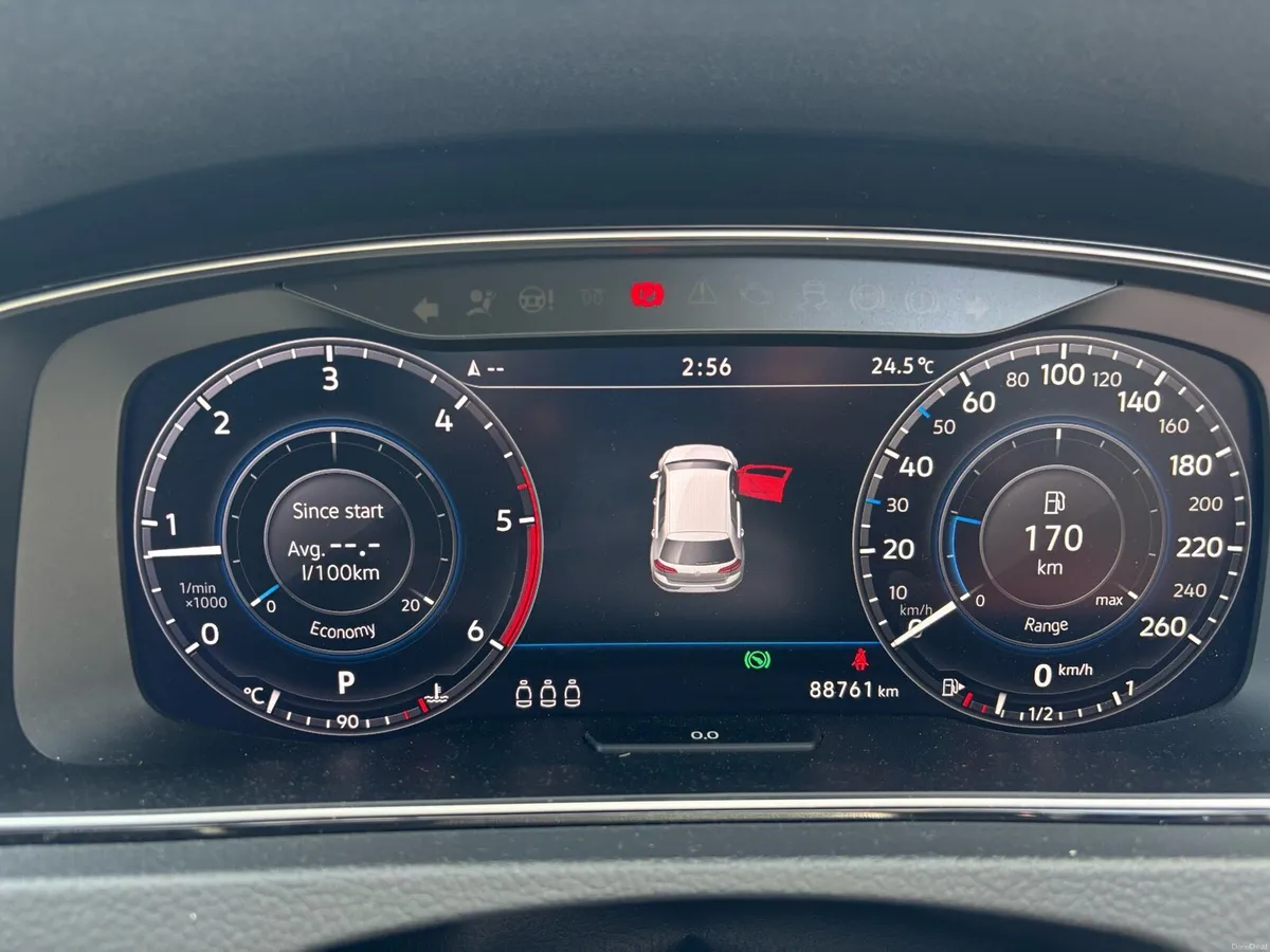 Volkswagen Golf 2.0 TDI - Automatic - Image 5