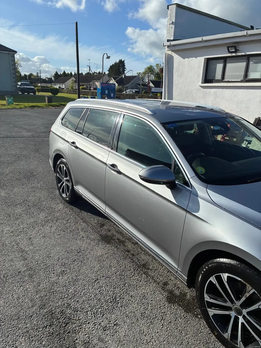 Volkswagen Passat 2018 - Image 4