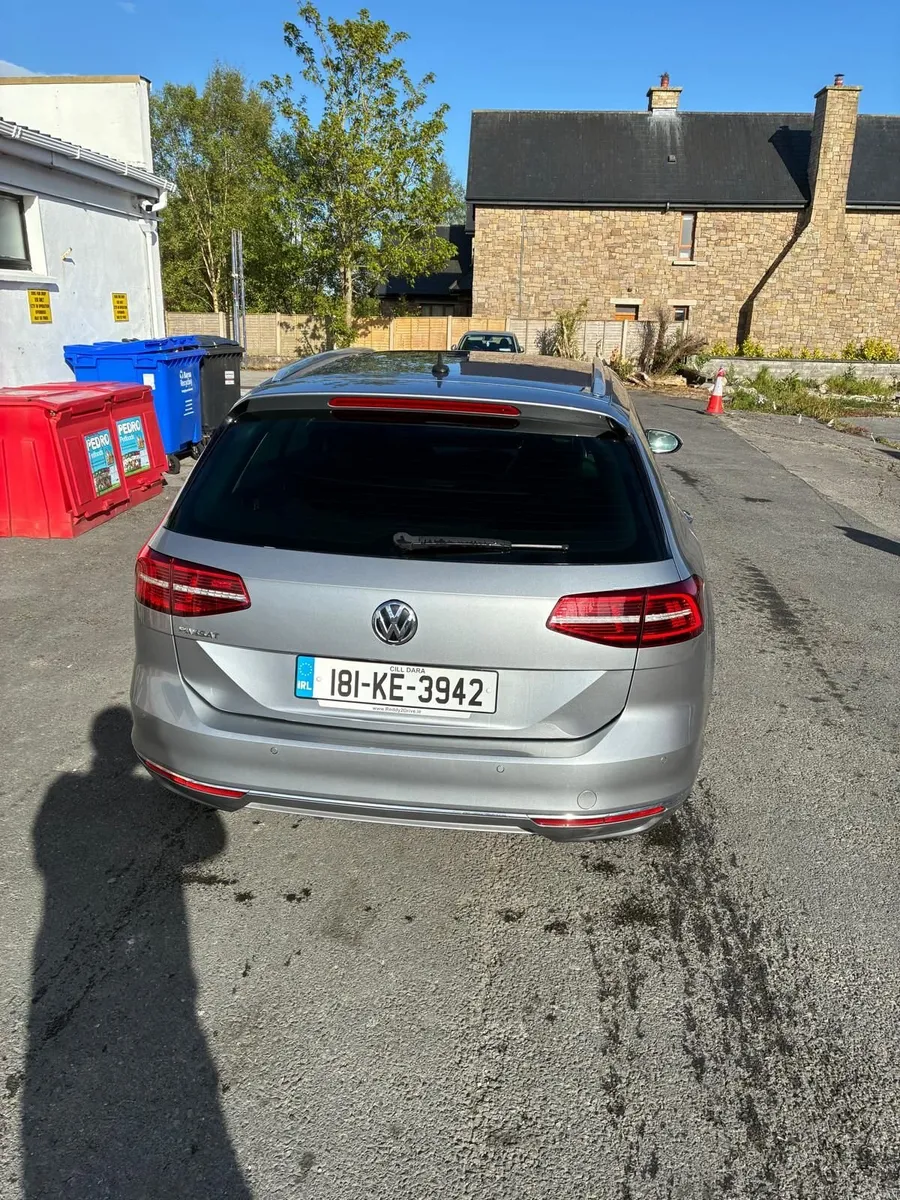 Volkswagen Passat 2018 - Image 5