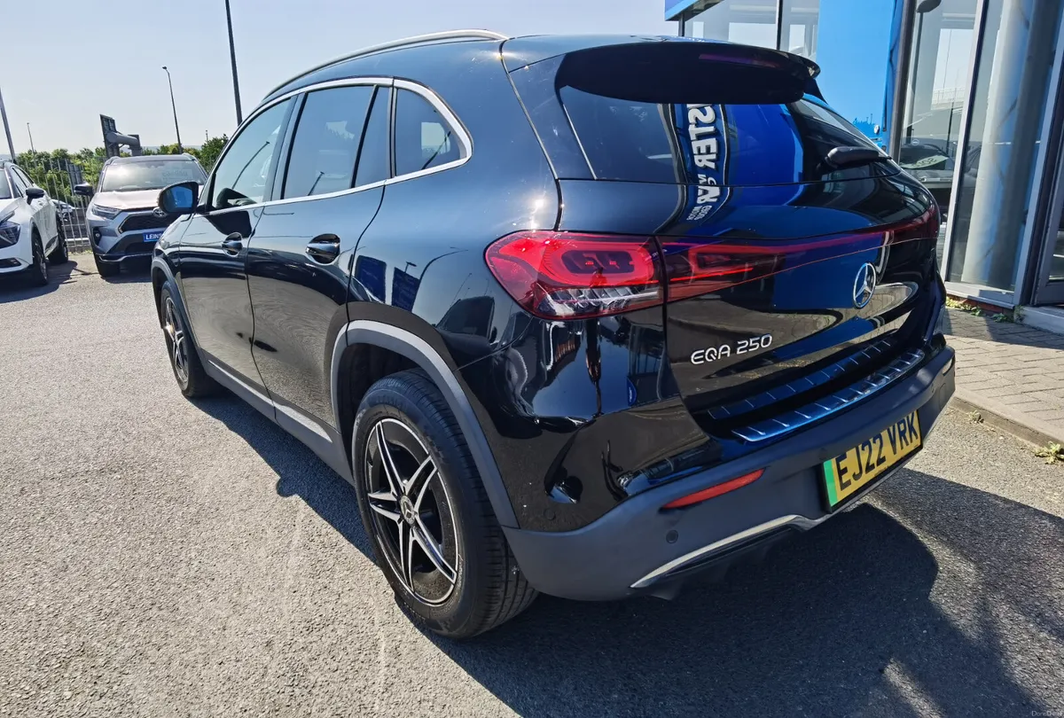 MERCEDES-BENZ EQA250 66KWH AMG LINE **96% BATTERY* - Image 6