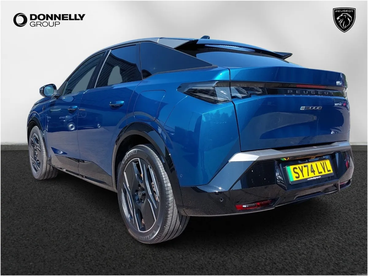 Peugeot 3008 E- Electric Estate GT - Image 2