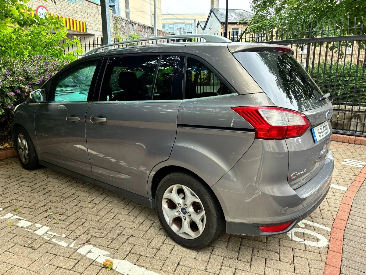 Ford Grand C-Max 2011 - Image 2
