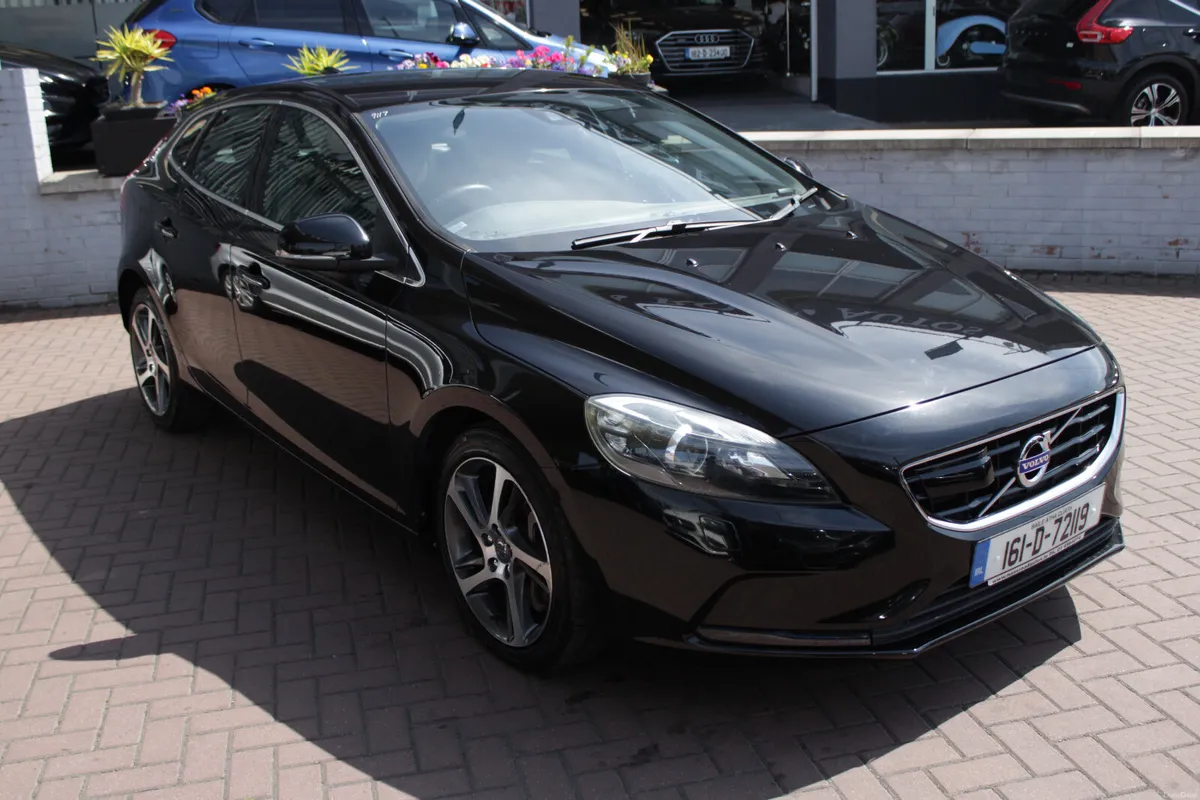 2016 VOLVO V40 D4 5DR ESTATE AUTOMATIC 2.0 - Image 2