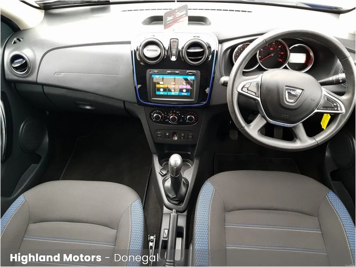 Dacia Sandero Stepway TCe 90 STEPWAY Signature - Image 2