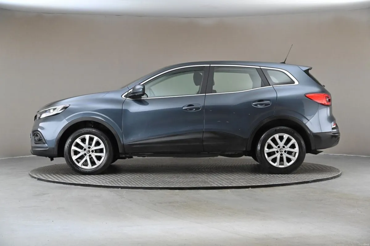 Renault Kadjar 1.5 dCi Play  6-Speed  Family SUV - Image 5