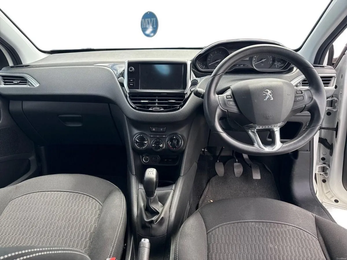 Peugeot 208 1.2 PureTech 82bhp Active - Image 2