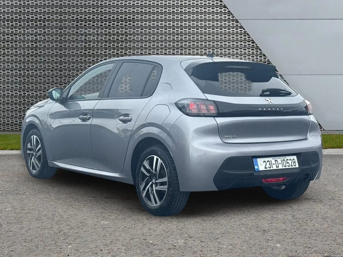Peugeot 208 1.2 Puretech 75 bhp Active - Image 3