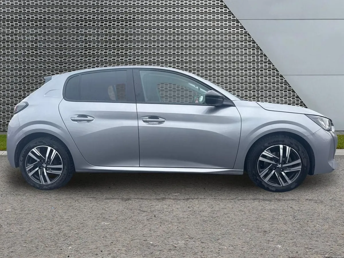 Peugeot 208 1.2 Puretech 75 bhp Active - Image 6