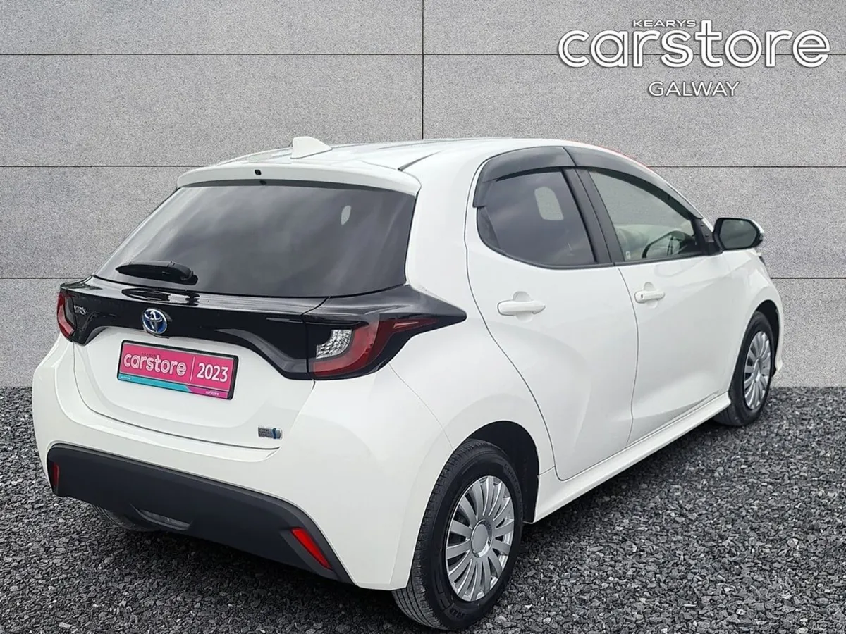 Toyota Yaris Hybrid X - Image 3