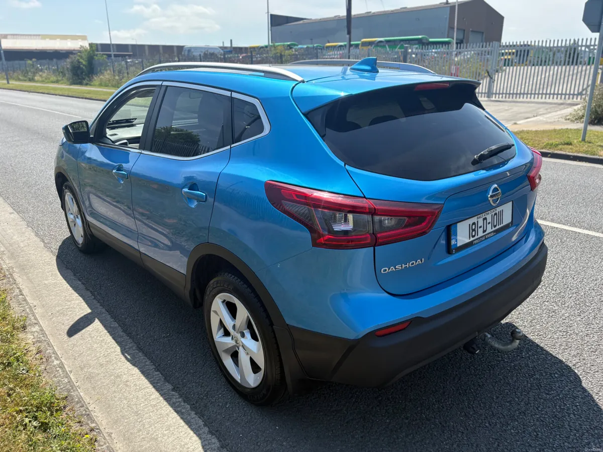 Nissan Qashqai 1.2 petrol auto, panroof - Image 5