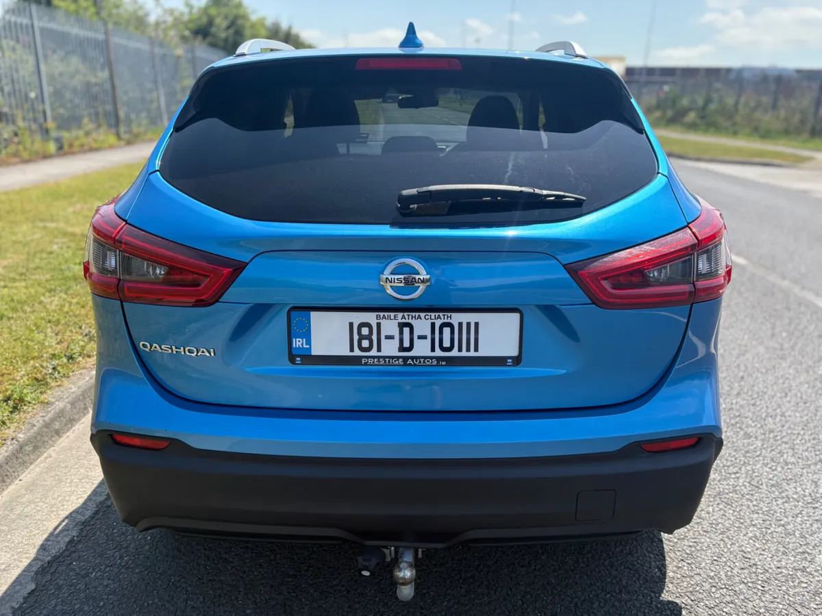 Nissan Qashqai 1.2 petrol auto, panroof - Image 6