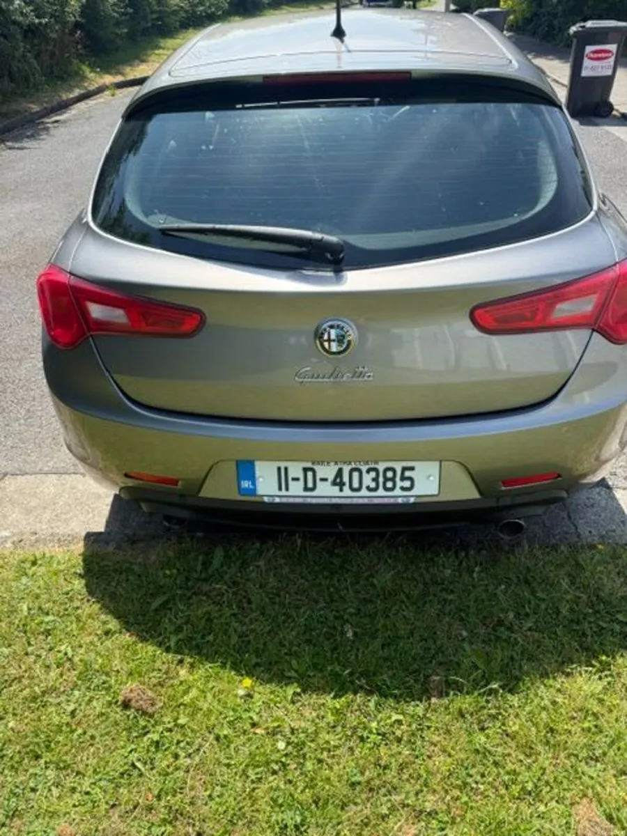 Alfa Romeo Giulietta 2011 - Image 2
