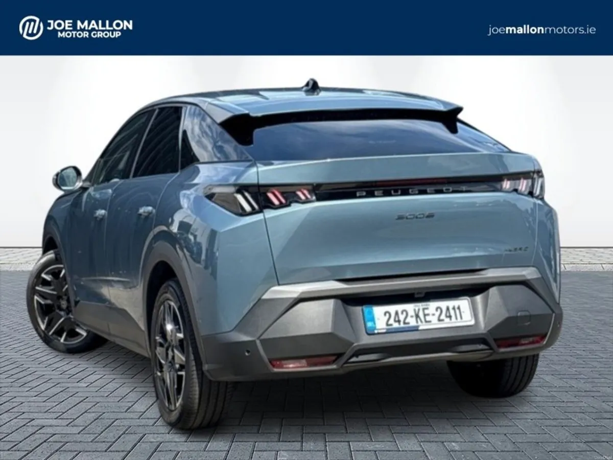 Peugeot 3008 1.2 MHEV PureTech 136bhp eDCS6 Allure - Image 2