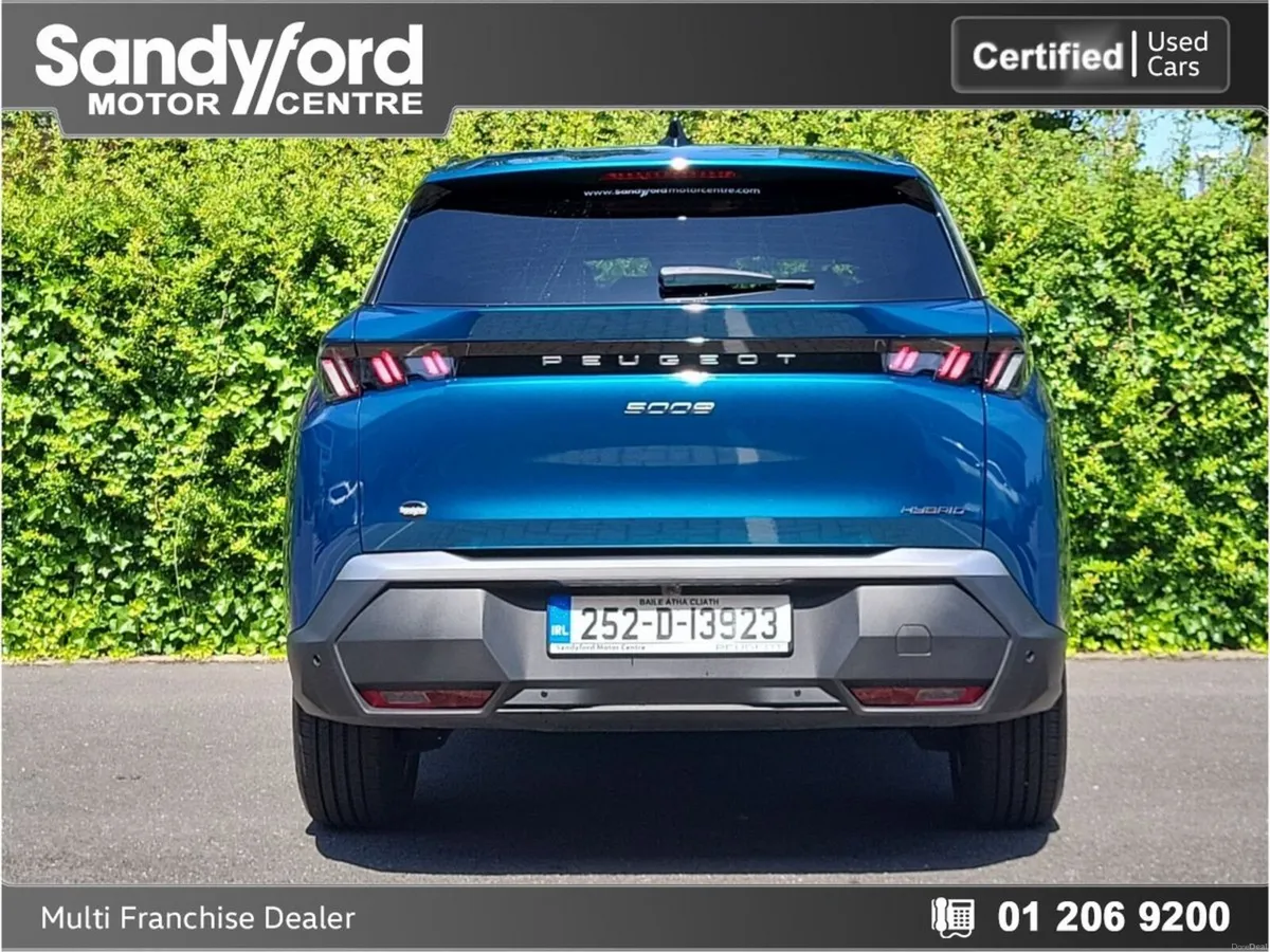 Peugeot 5008 1.2 MHEV 145bhp E-DCS6 Allure - Image 6