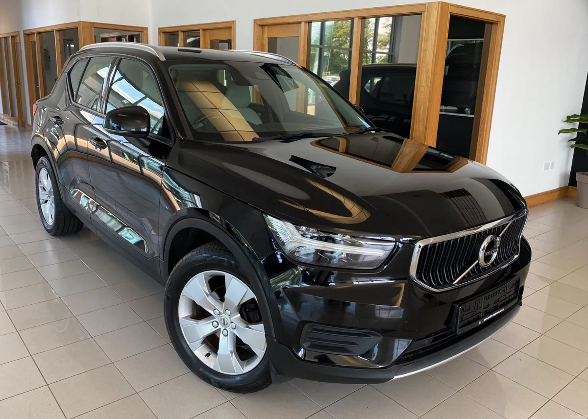 Volvo XC40 2020 D3 DIESEL (150hp) Momentum Auto - Image 1