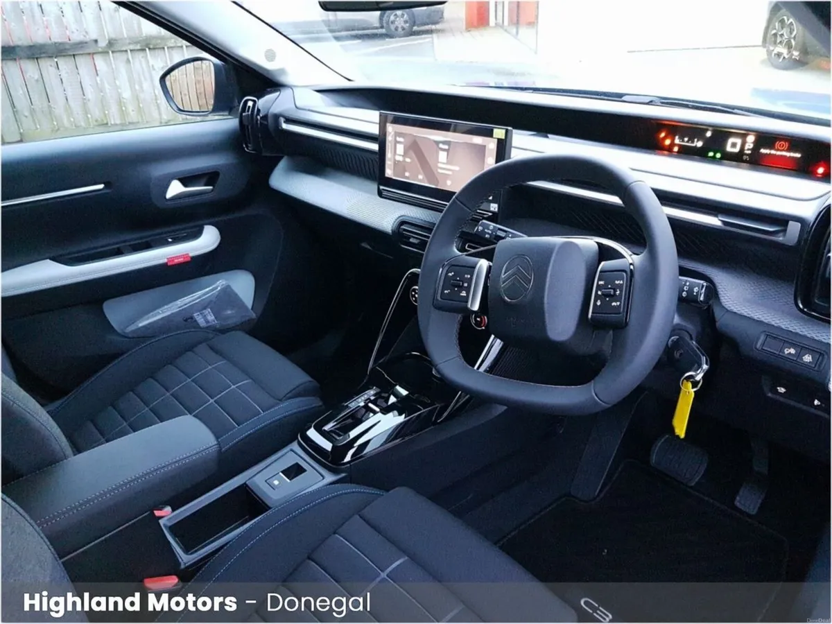Citroen C3 PLUS Edition ** HYBRID AUTO ** 3.9% HP - Image 6