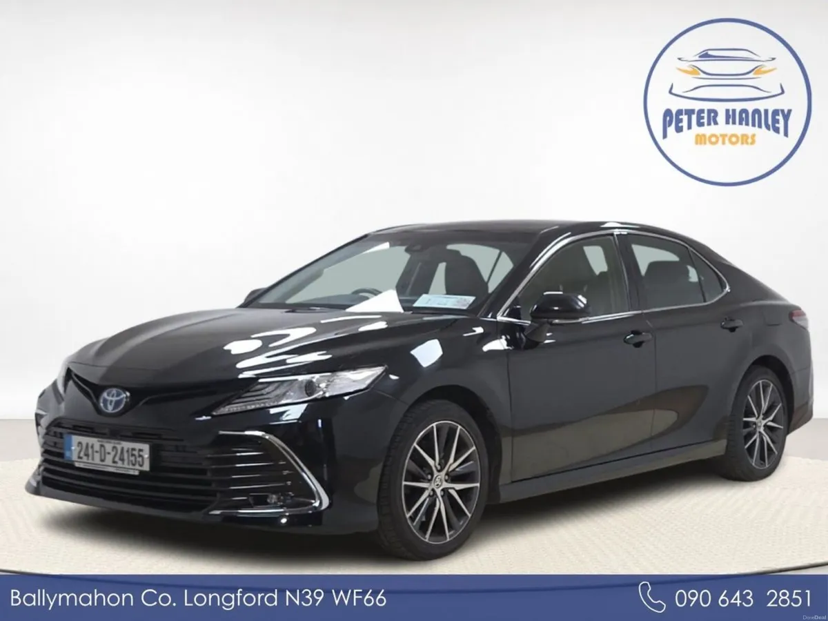 Toyota Camry 2.5 Hybrid Platinum Edition - Image 3