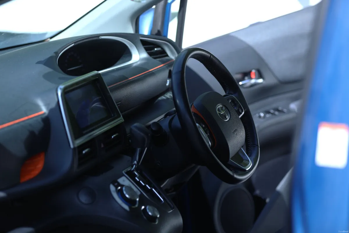Toyota Sienta 2017 (very decent 7 seaters) - Image 2