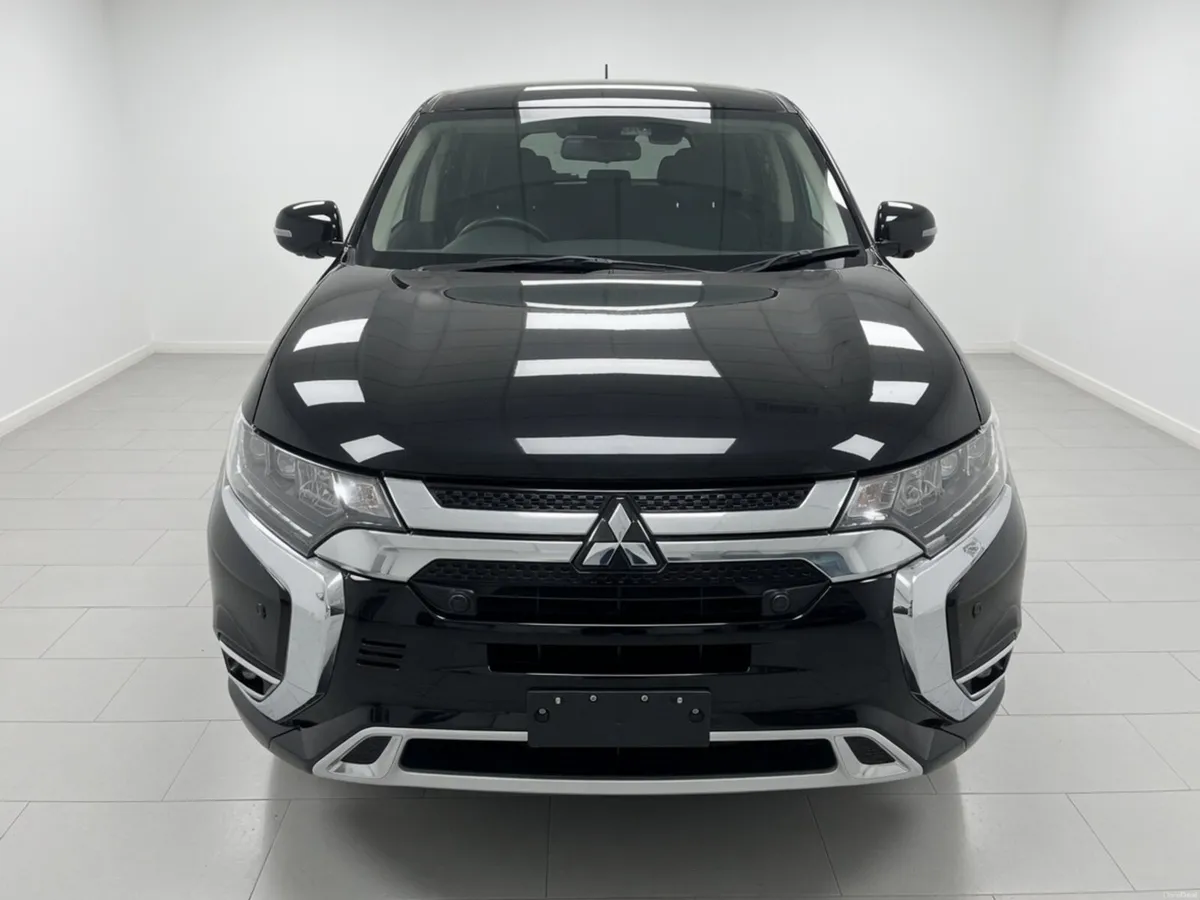 Mitsubishi outlander 2.4 plug in hybrid - Image 5