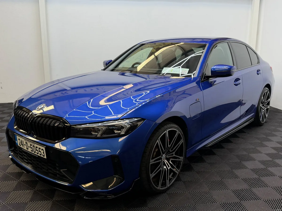 2024 BMW 3-Series 330E MSPORT LOW KM - Image 4