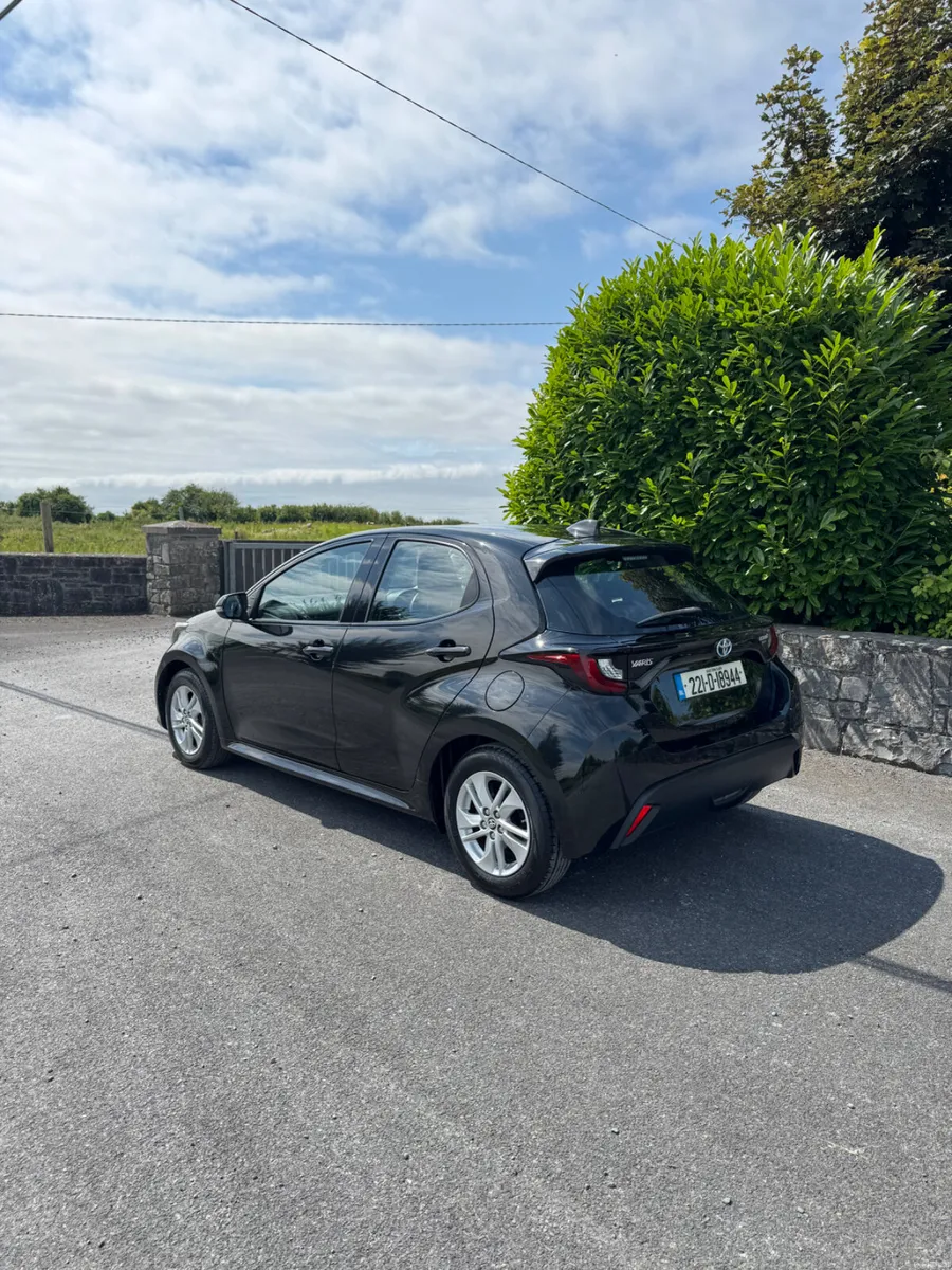 Toyota Yaris 2022 . HYBRID - Image 6