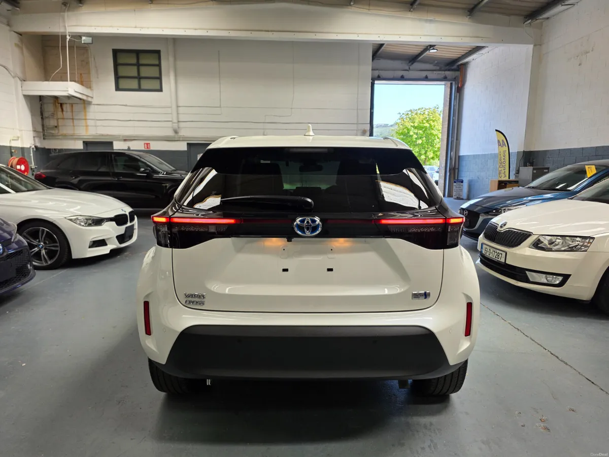 2021 Toyota Yaris Cross Hybrid - Image 5