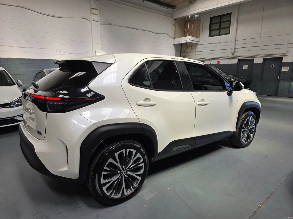 2021 Toyota Yaris Cross Hybrid - Image 6