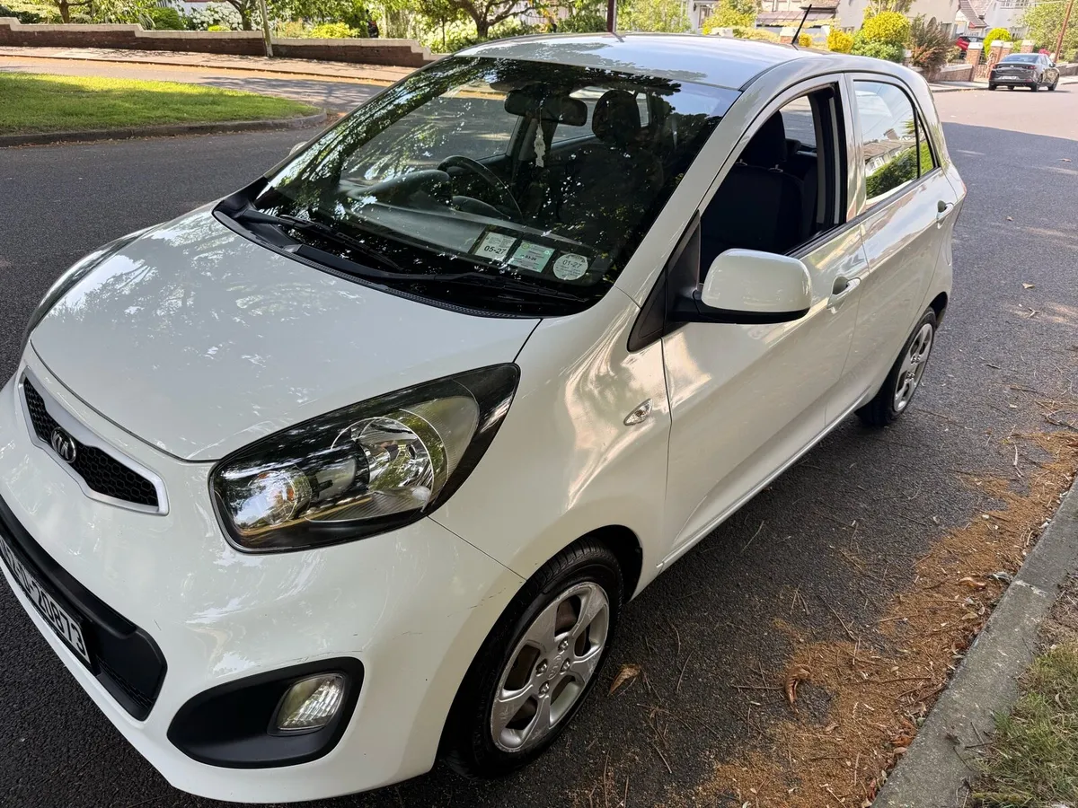 2014 kIA Picanto Low kms MANUAL - Image 2