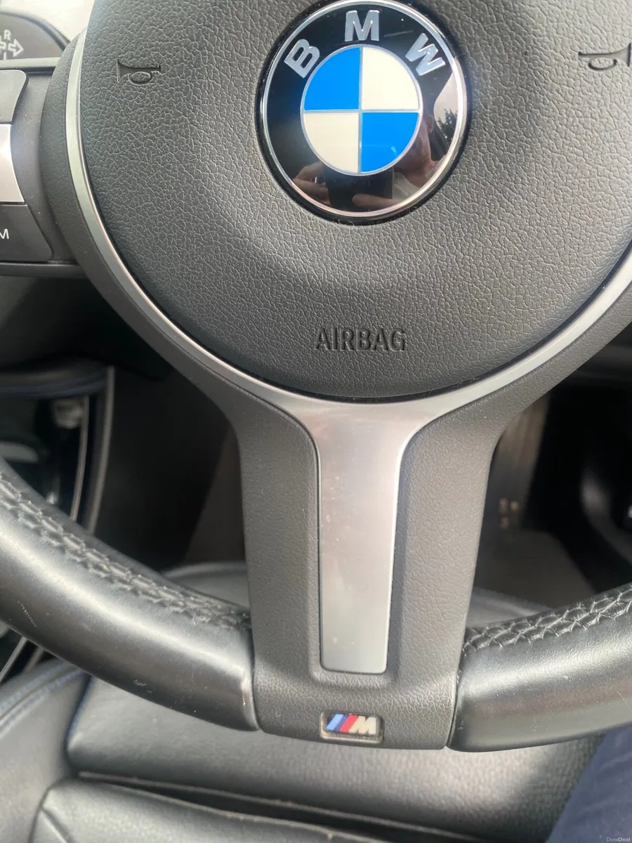 2020 X1 Hybrid AWD – Pan Roof – M Sport - Image 6