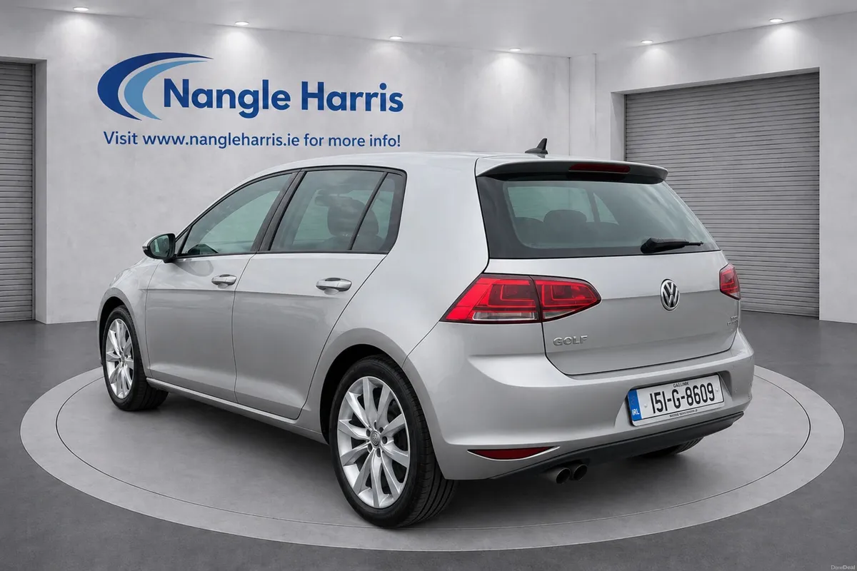 Volkswagen Golf  HIGH LINE.  LOW KMS - Image 3