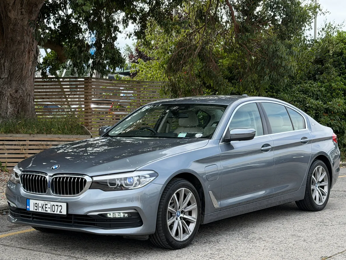 2019 BMW 5-Series - Image 1
