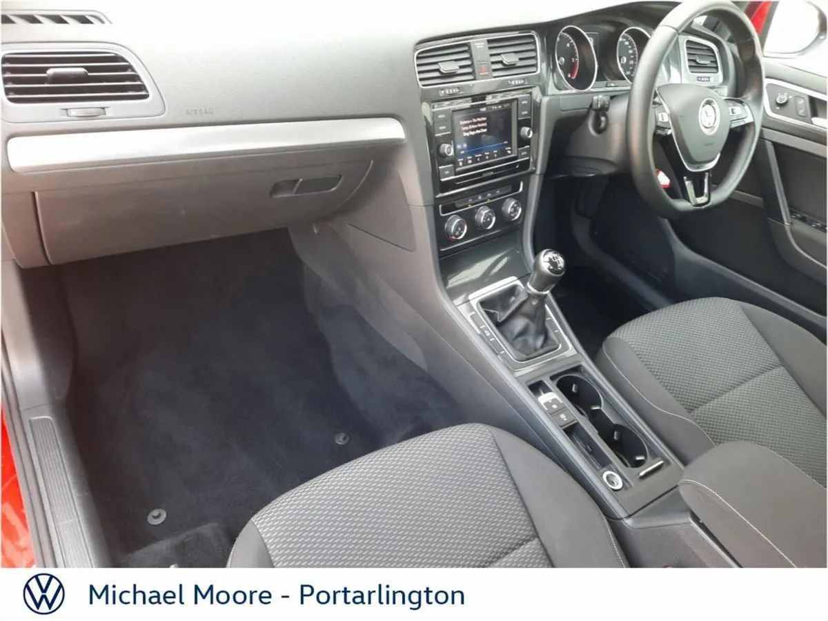 Volkswagen Golf 1.6 TDI 5DR 90HP Trendline - Image 4