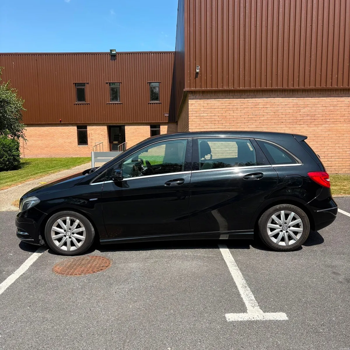 MERCEDES-BENZ-B-CLASS AUTO BRAND NEW NCT 07/27 - Image 4