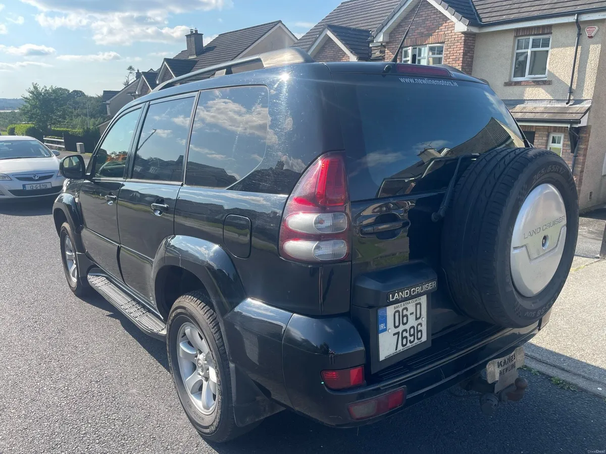 Toyota Land Cruiser - Image 4