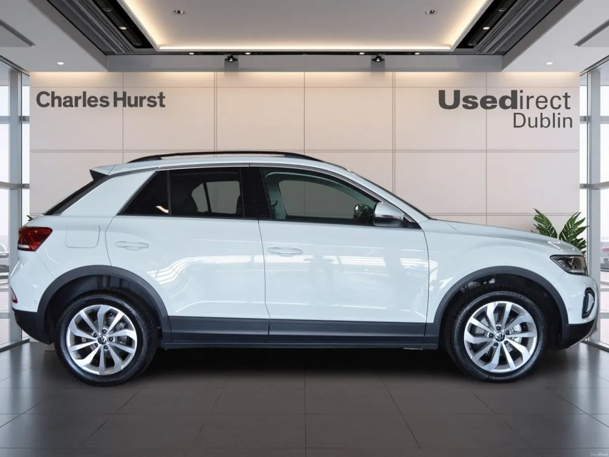 Volkswagen T-Roc Match LOW MILEAGE - Image 3