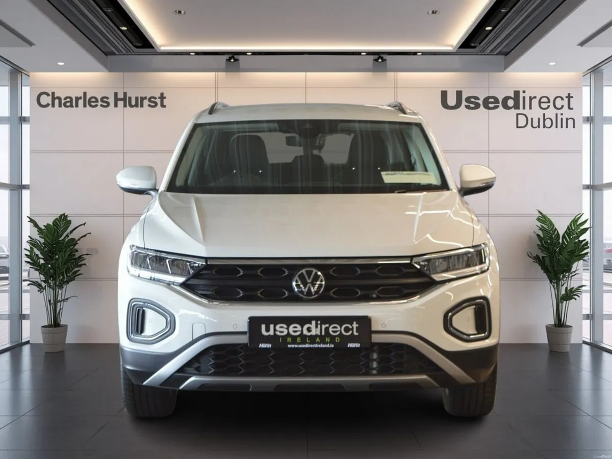 Volkswagen T-Roc Match LOW MILEAGE - Image 5