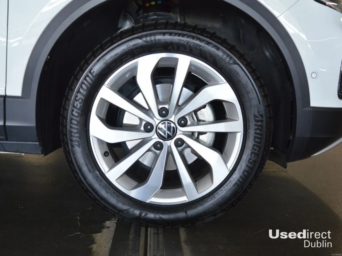 Volkswagen T-Roc Match LOW MILEAGE - Image 6