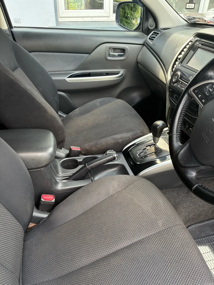 Mitsubishi L200 - Image 2